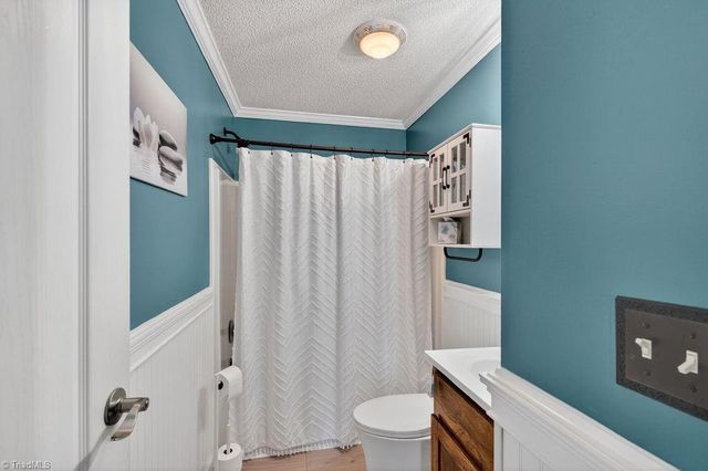 135 Blueridge View Lane, Mount Airy, NC 27030