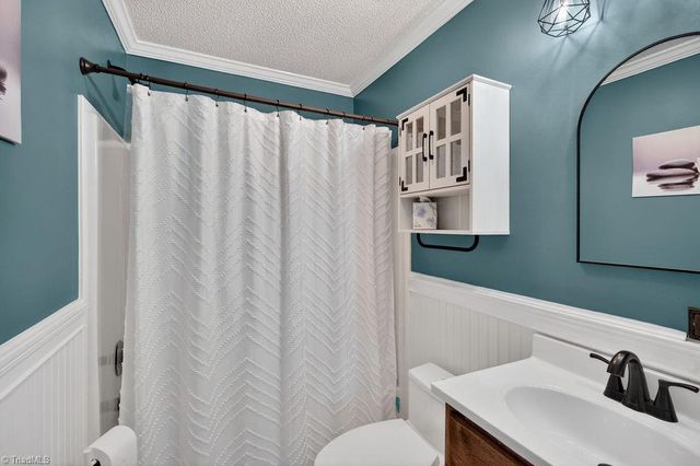 135 Blueridge View Lane, Mount Airy, NC 27030
