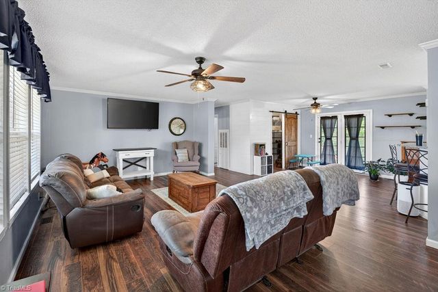 135 Blueridge View Lane, Mount Airy, NC 27030