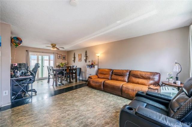 851 W Crestwood, San Pedro, CA 90731