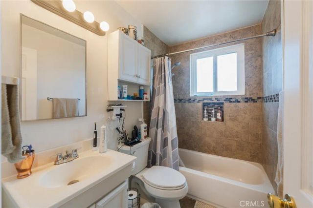 851 W Crestwood, San Pedro, CA 90731