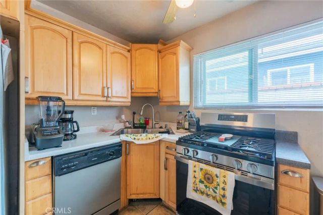 851 W Crestwood, San Pedro, CA 90731