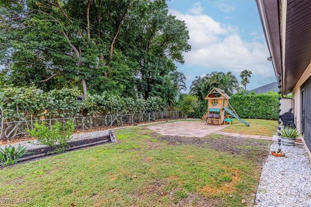 10590 Woodchuck LN, Bonita Springs, FL 34135