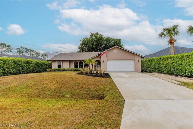 10590 Woodchuck LN, Bonita Springs, FL 34135