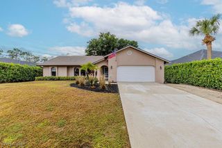 10590 Woodchuck LN, Bonita Springs, FL 34135
