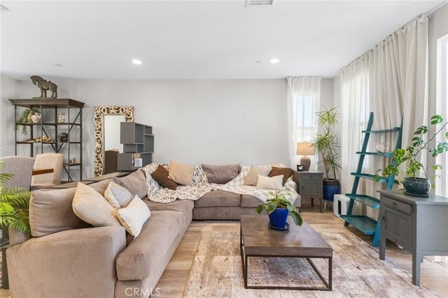 45763 Via Nubes, Temecula, CA 92592