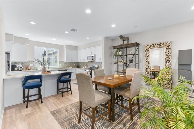 45763 Via Nubes, Temecula, CA 92592