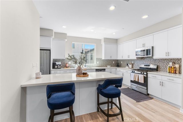 45763 Via Nubes, Temecula, CA 92592