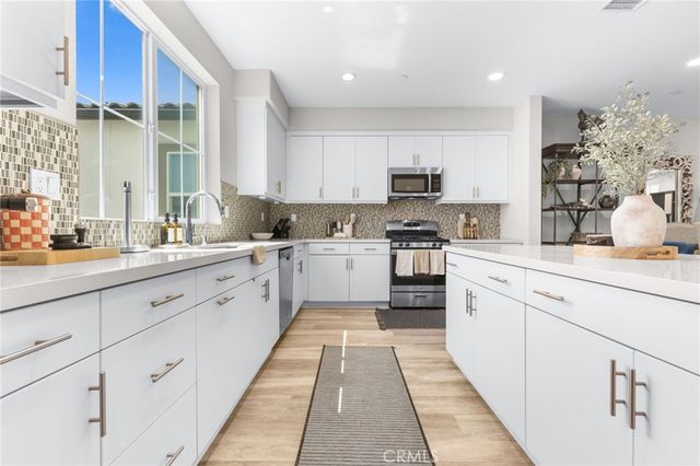 45763 Via Nubes, Temecula, CA 92592