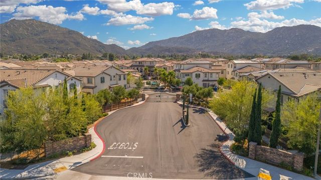 45763 Via Nubes, Temecula, CA 92592