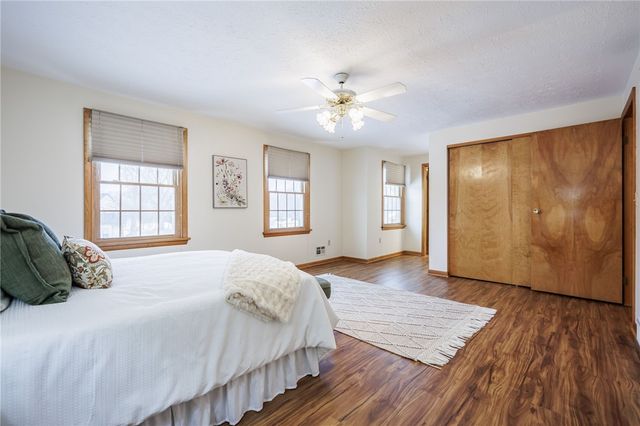 81 Woodedge Lane, Greece, NY 14626