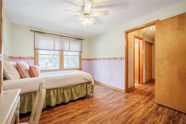 81 Woodedge Lane, Greece, NY 14626