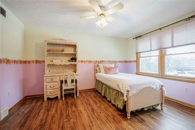 81 Woodedge Lane, Greece, NY 14626