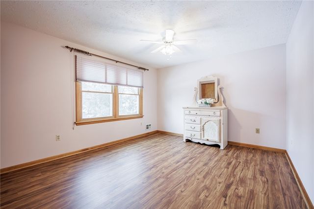 81 Woodedge Lane, Greece, NY 14626