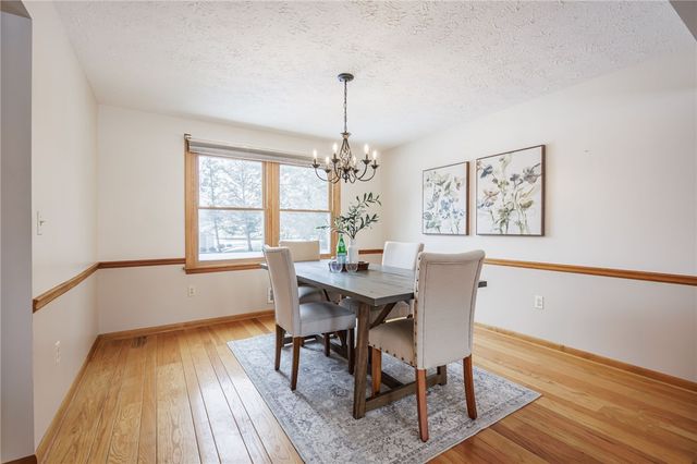 81 Woodedge Lane, Greece, NY 14626