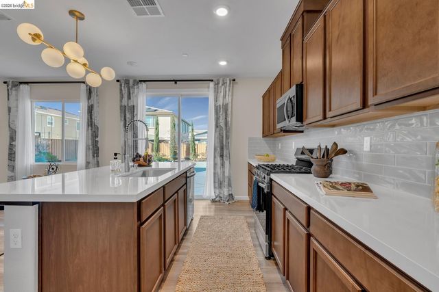 5603 Trinity Lakes LN, Antioch, CA 94531