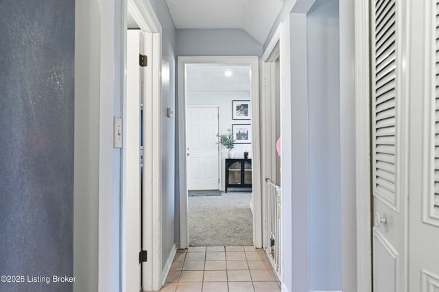 12507 Echo Bridge Rd, Louisville, KY 40243