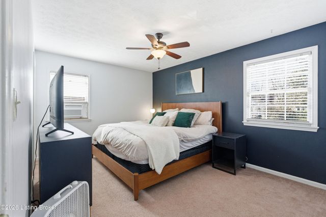12507 Echo Bridge Rd, Louisville, KY 40243