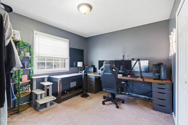 12507 Echo Bridge Rd, Louisville, KY 40243