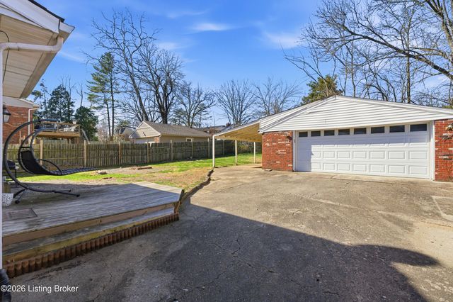 12507 Echo Bridge Rd, Louisville, KY 40243