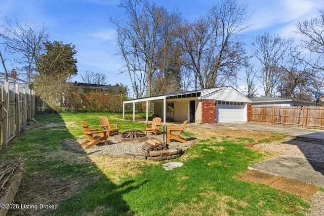 12507 Echo Bridge Rd, Louisville, KY 40243