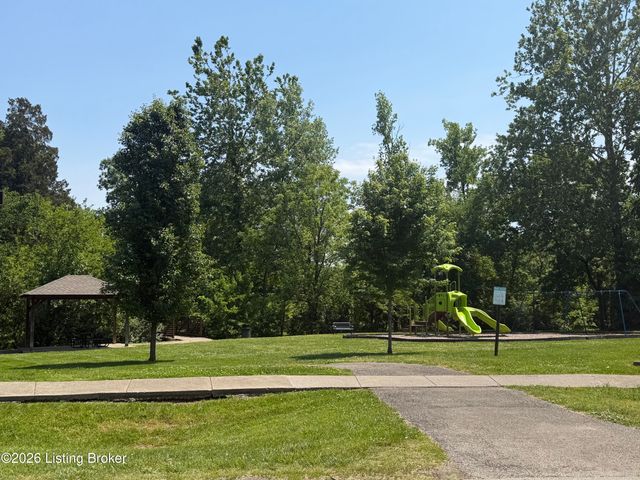 12507 Echo Bridge Rd, Louisville, KY 40243