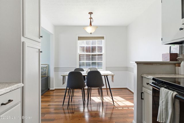 12507 Echo Bridge Rd, Louisville, KY 40243
