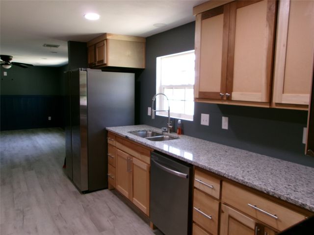 419 W Evans Avenue, Bonham, TX 75418
