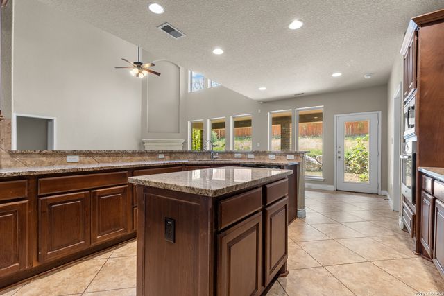 13418 PALATINE HL, San Antonio, TX 78253