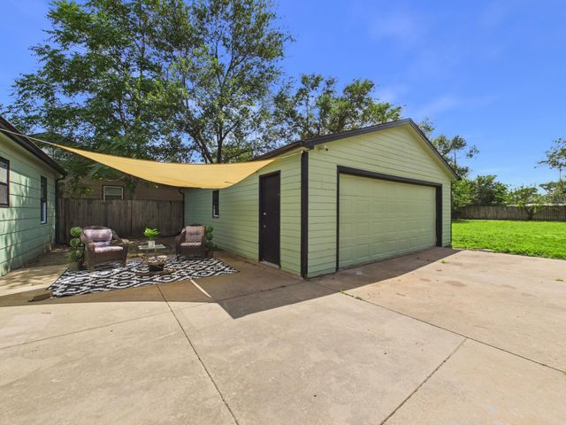 4345 S Handley, Wichita, KS 67217