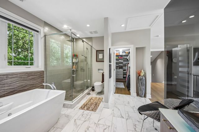 1209 Diane Lane, Elk Grove Village, IL 60007