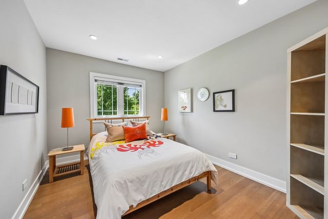 1209 Diane Lane, Elk Grove Village, IL 60007