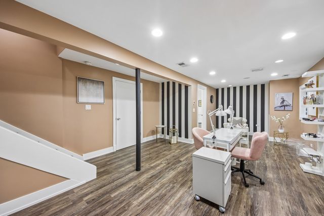 1209 Diane Lane, Elk Grove Village, IL 60007