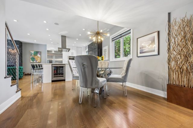 1209 Diane Lane, Elk Grove Village, IL 60007
