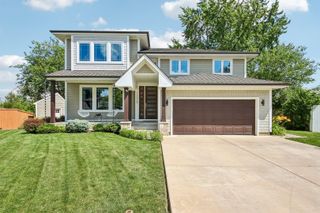 1209 Diane Lane, Elk Grove Village, IL 60007
