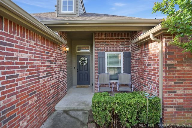 1714 W 119th Place S, Jenks, OK 74037