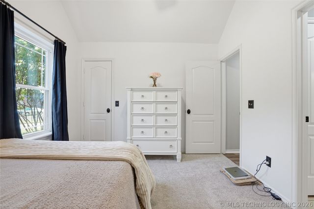 1714 W 119th Place S, Jenks, OK 74037