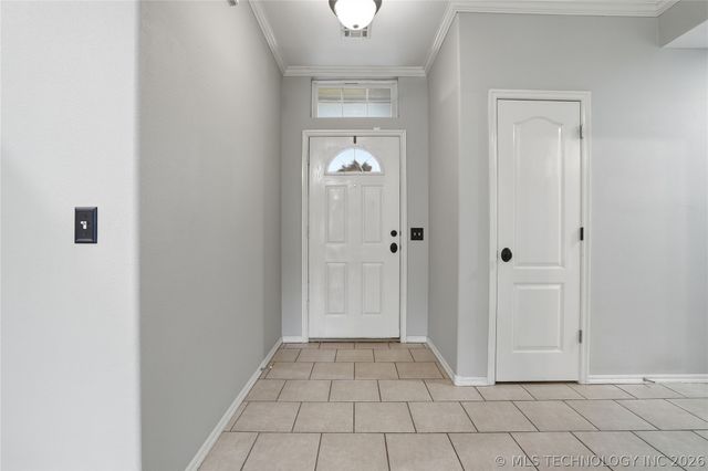 1714 W 119th Place S, Jenks, OK 74037