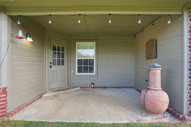 1714 W 119th Place S, Jenks, OK 74037