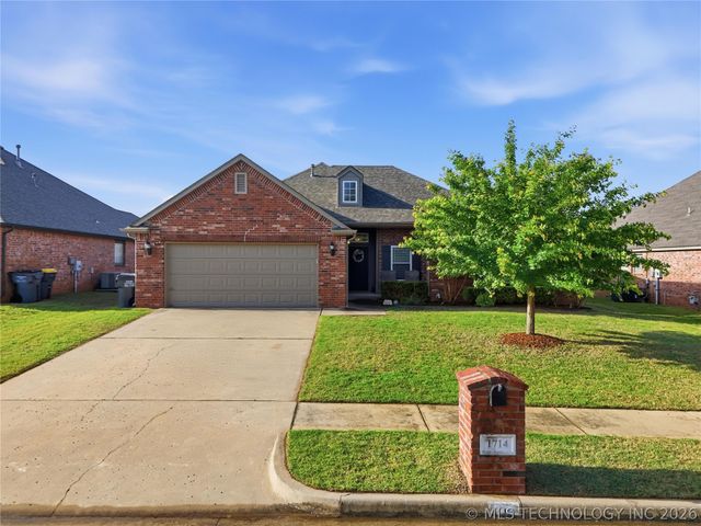 1714 W 119th Place S, Jenks, OK 74037