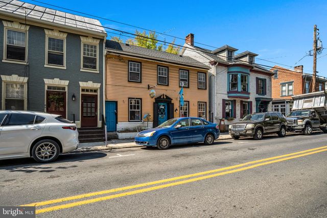 10 W POMFRET ST, Carlisle, PA 17013