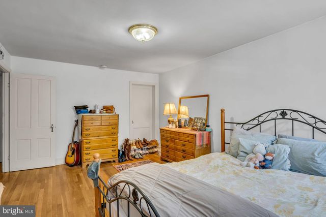 10 W POMFRET ST, Carlisle, PA 17013