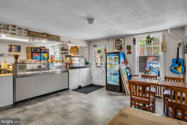 10 W POMFRET ST, Carlisle, PA 17013
