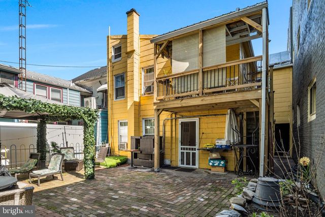 10 W POMFRET ST, Carlisle, PA 17013