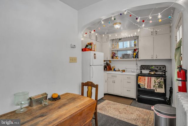 10 W POMFRET ST, Carlisle, PA 17013