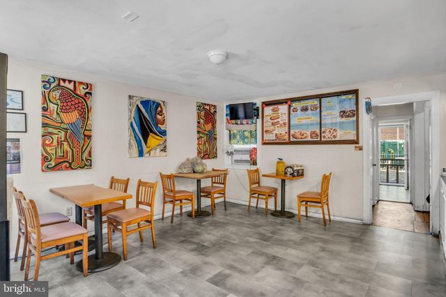 10 W POMFRET ST, Carlisle, PA 17013