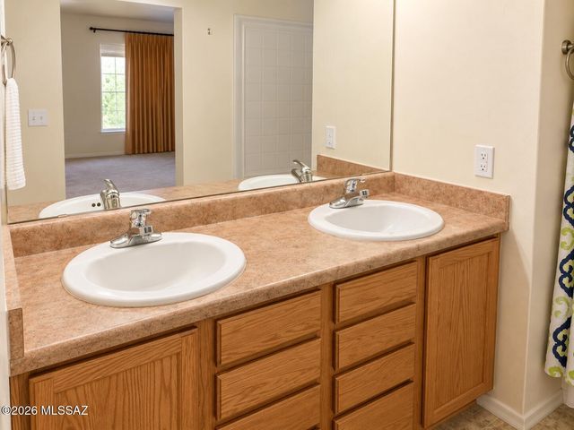 2743 N Saramano Lane, Tucson, AZ 85712