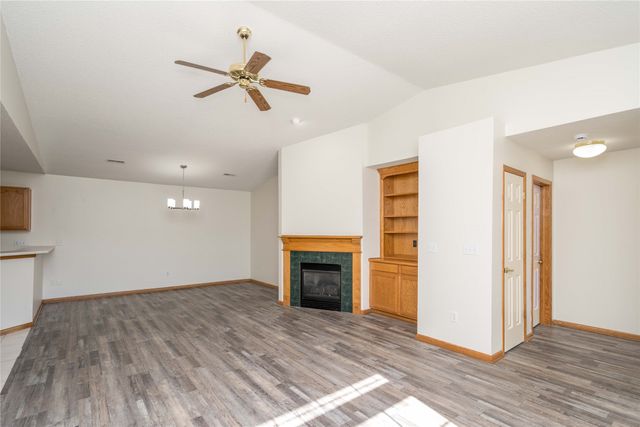 9509 Ironwood Lane, Johnston, IA 50131