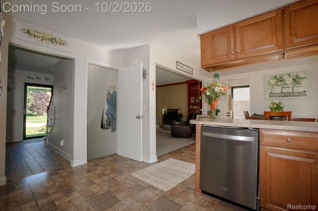 12866 Windsor Court, Sterling Heights, MI 48313