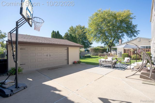 12866 Windsor Court, Sterling Heights, MI 48313